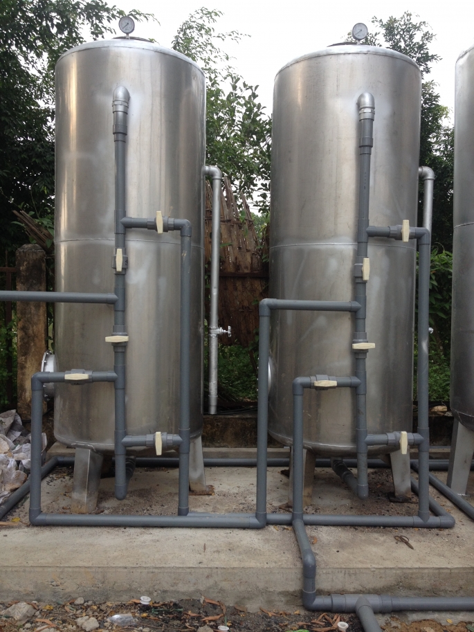 Thiết bị lọc nước giếng khoan công nghiệp đại dương xanh công suất 10m3h thiết bị xử lý nước giếng khoan chuyên dùng có công suất tối đa là 12m3h, sử dụng chủ yếu để lấy nước sinh hoạt và sản xuất